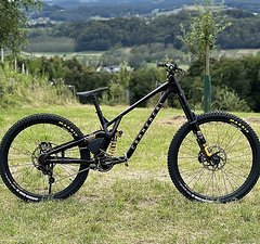 Commencal Supreme DH V5 Rahmen black glittery