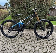 Mondraker Summum RR Carbon 29 Zoll Modell 2024 Downhill MTB *TOP*