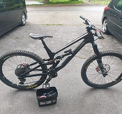 Canyon Torque CF 8.0 Größe M mit Hope Bremsen