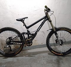 Banshee Legend II downhill bike