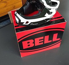 Bell Super DH Mips - Mattschwarz/Weiß Fasthouse (S)
