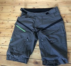 Platzangst Snakebite Shorts "S"