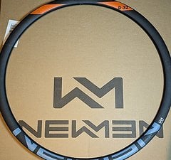 Newmen Evolution R.32 Disc, 2 Felgen, 622x19c