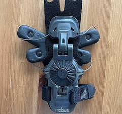 Mobius wrist brace X8