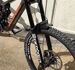 RockShox BoXXer Ultimate Charger 3 RC2 DebonAir+ Boost 29" Garantie bis 08/26