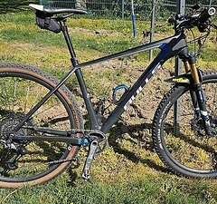 Bulls Black Adder Team 29, Carbon, Größe L
