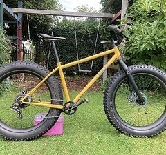 Edelbikes Stahl Fatbike mit Salsa Carbon Gabel