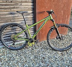 Nukeproof Scout 290 mit Fox Factoy, XX1 Eagle und XT Bremsen