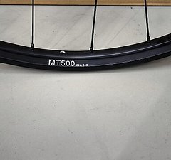 Shimano MT500 Laufrad 29" mit Microspline Freilauf