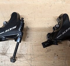 Shimano 105 Flatmount Bremssättel