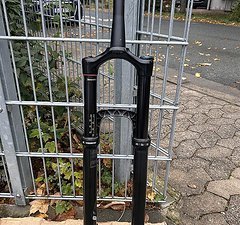 RockShox YARI RC DEBONAIR BOOST 27,5"