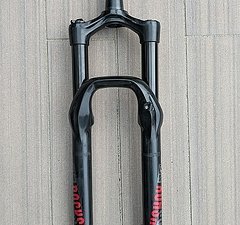 RockShox Yari Air, 140mm, Boost, Charger