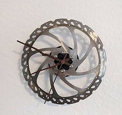 Soulriderart Wanduhr MTB Bremsscheibe | Perfektes Geschenk oder Deko für Radfahrer