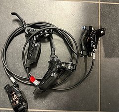 SRAM Code RSC Scheibenbremse + 2x Disc + Beläge -- NEU