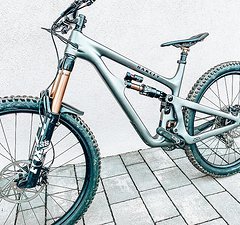 Yeti Cycles SB 150 Turq Series in Large Matte Silver Anthracite 2020-2021