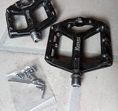 Kantana Platform Pedale schwarz/grau