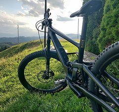 Specialized Enduro S4 - Rockshox Ultimate, Shimano Saint, GX