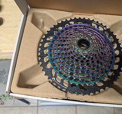 SRAM XX1 Eagle Kassette Rainbow 10-52t + Kette 12fach