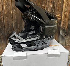 100% One Hundred Percent Aircraft 2 Carbon Fullface Helm NEU