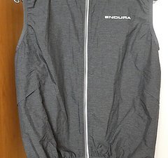 Endura Pakagilet Windweste grau, Gr. S