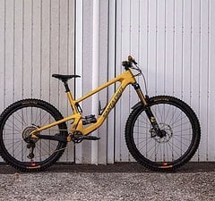 Santa Cruz Bicycles Bronson V4 CC XL