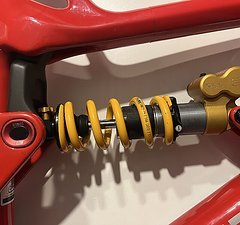Öhlins TTX 22 M 210x55 inkl. Feder und Service