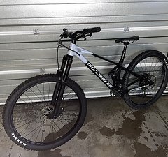 Mondraker Raze 2023