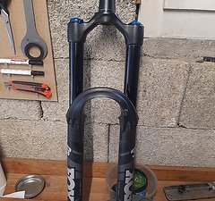 Fox Racing Shox 38 Performance Grip 180mm 27.5"