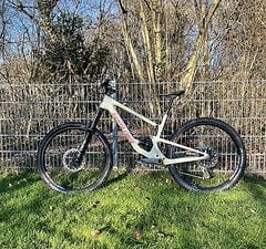 Santa Cruz Bicycles Hightower