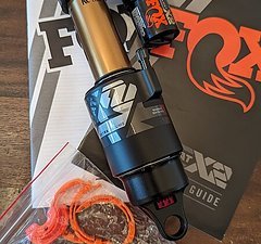 Fox FLOAT X2 Factory MY2024 NEU 205x65