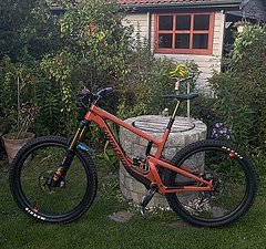 Santa Cruz Bicycles Nomad 4 CC