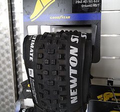 Goodyear Newton ST DH Ultimate 29x2,4 61-622