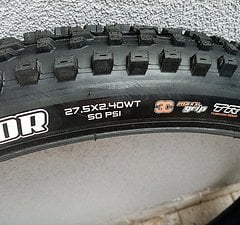 Maxxis Shorty,DHR2,Dissector  Schwalbe Magic Mary   Onza Citius