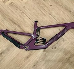 Santa Cruz Bicycles Megatower Rahmen V2 CC Purple Gr. M inkl. Fox X2 Neuwertig!