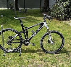 Ghost Bikes Ghost AMR 5900 Fully Mountainbike Trail Bike mit NEUTEILE