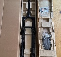 RockShox ZEB Ultimate Charger 3.1 RC2 DebonAir+ 29" 44mm Boost 170mm
