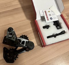 SRAM GX Eagle AXS Transmission Schaltwerk 12 Fach mit Akku & Ladegerät