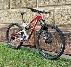 Intense Primer 29 Expert Größe M pearl gloss/red Trailbike