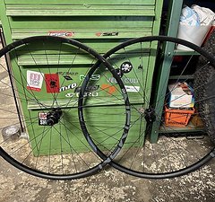 Newmen XR 25 Gravel Radsatz