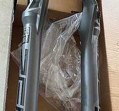 RockShox ZEB Ultimate 170mm 29" Boost 2021/2022