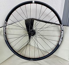 Hope Spank Hope Pro 4 SP + Spank Oozy 295 Trail + CX-Ray - 135mm ThruBolt - 990g