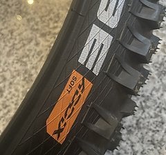 Schwalbe Magic Mary 27,5“/2,4“ Super Trail / Addix Soft