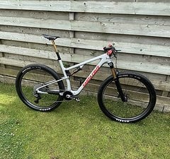 Santa Cruz Bicycles Blur TR CC 2025 New Shimano XTR DI2 Carbon Fully
