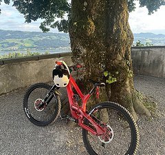 YT Industries Tues
