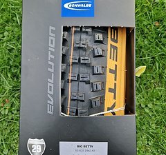 Schwalbe Big Betty 29 x 2,4" (EVO Super Gravity, ADDIX Soft, OVP)