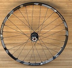 E*Thirteen TRS R Laufrad Hinterrad Boost 12x148 Boost 6 Loch