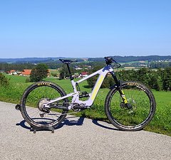 Santa Cruz Bullit CC XT Kit Air, Medium - Mullet- Grip2 - OChain