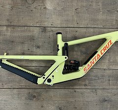 Santa Cruz Bicycles Nomad CC Rahmensets / S und L / yellow / NEU