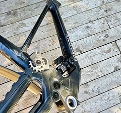 Forbidden Dreadnought Frame, M, RS Super Deluxe, SDG Dropper, Zubehöhr