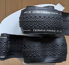 Continental 2x Gravel-Reifen Terra Trail 28" in 45mm Breite, tubeless